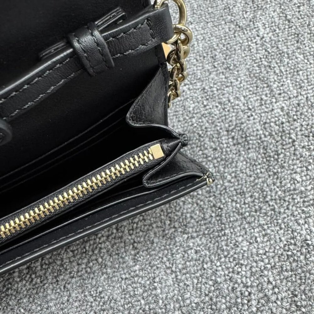 Burberry Leather Shoulder Bag 450-021925 - Picture 8 of 16